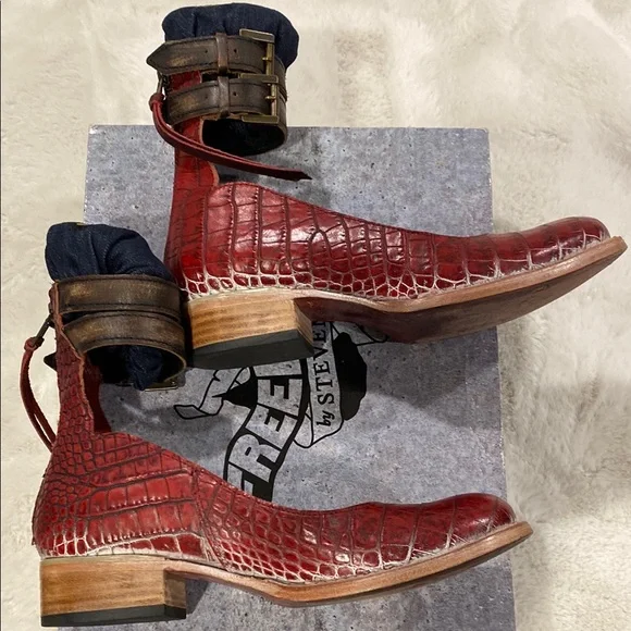 Freebird Women's Red Leather Shoes